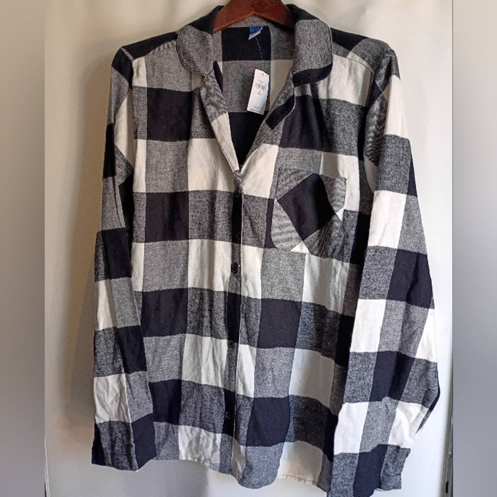 Women's Old Navy Pajamas Black and White Checkered